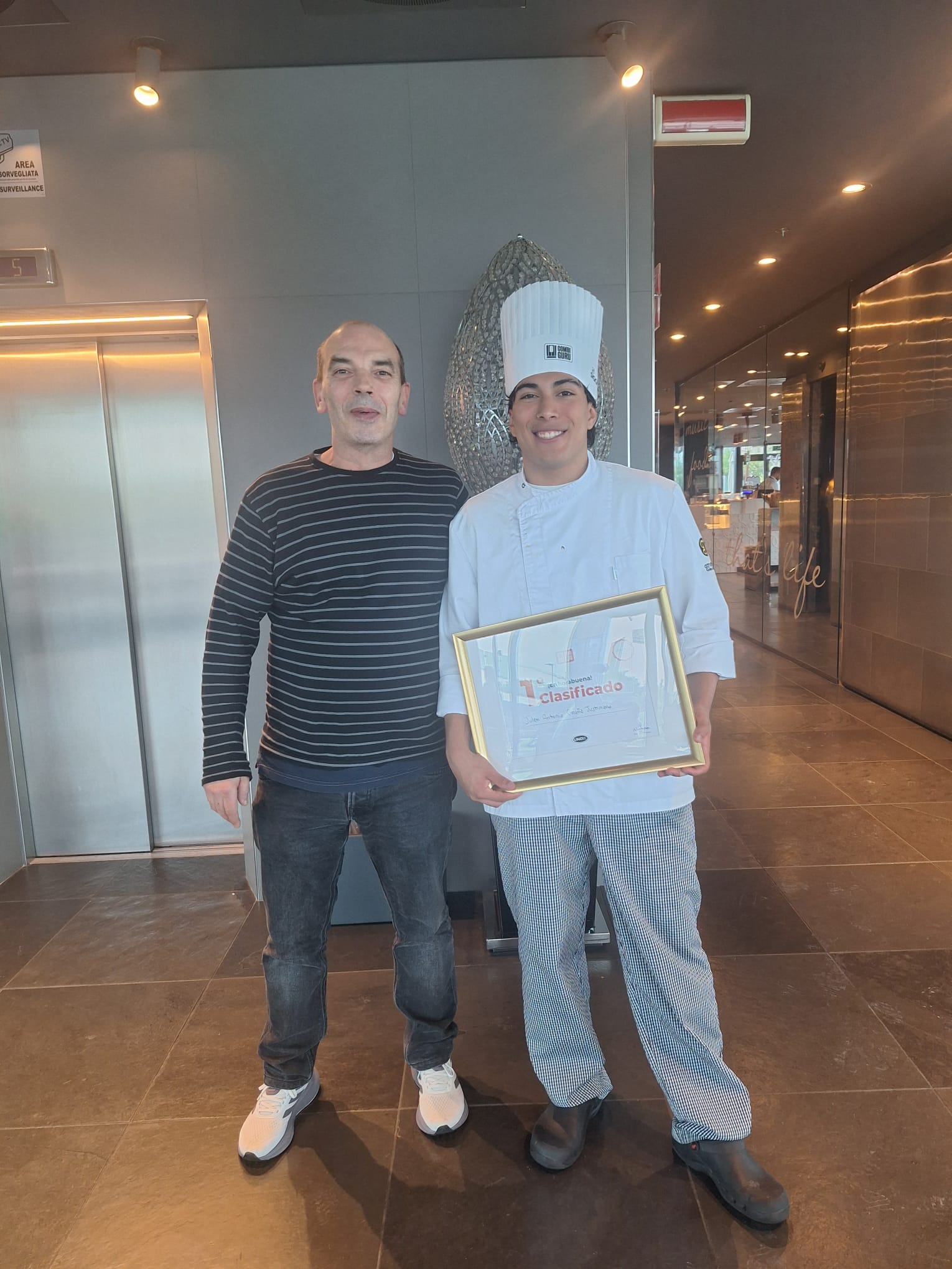 Julen Omaña, alumno de 1º de Cocina de Gamarra, ganador del concurso internacional Combi Guru UNOX en Venecia